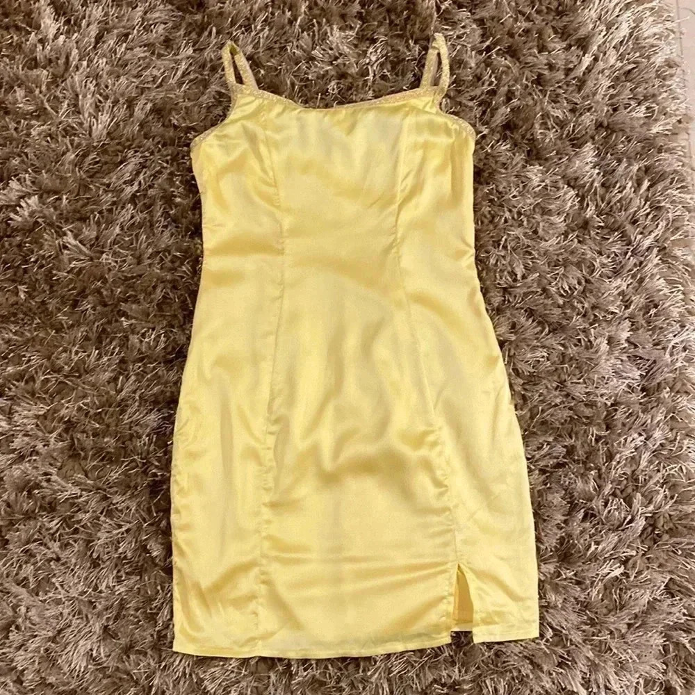 Princess Polly beautiful dress size 4 NWOT